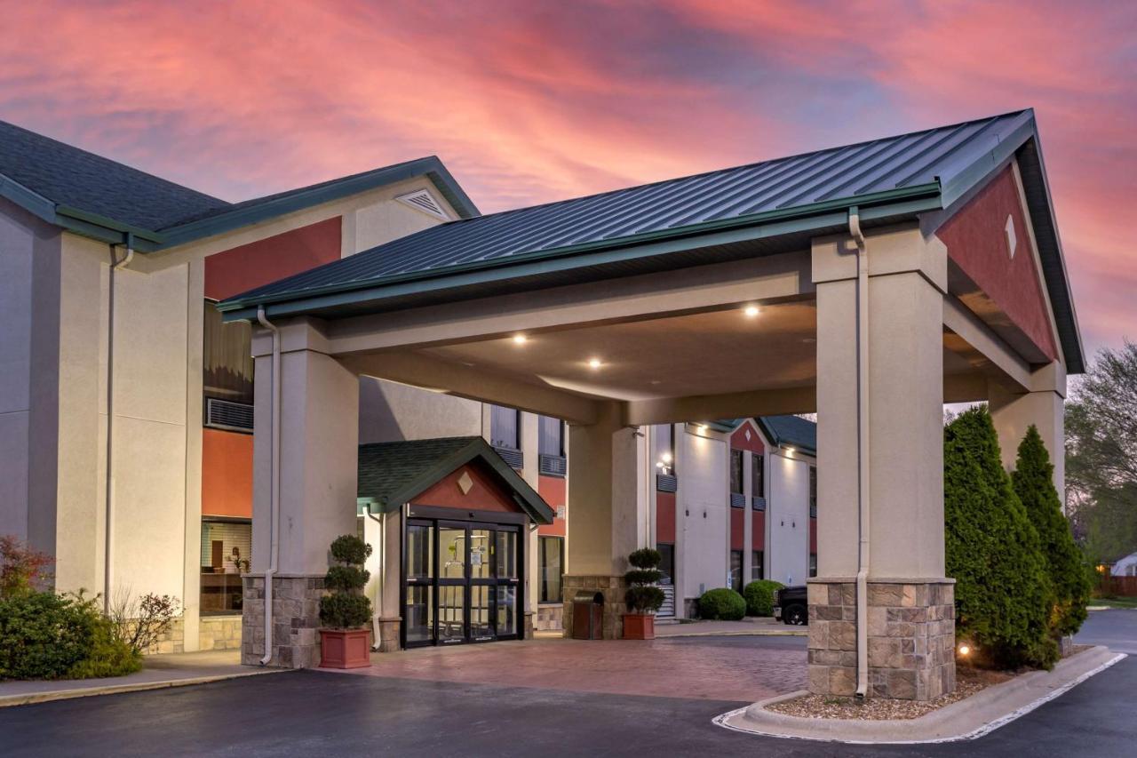 Best Western Plus Springfield Airport Inn Exteriér fotografie